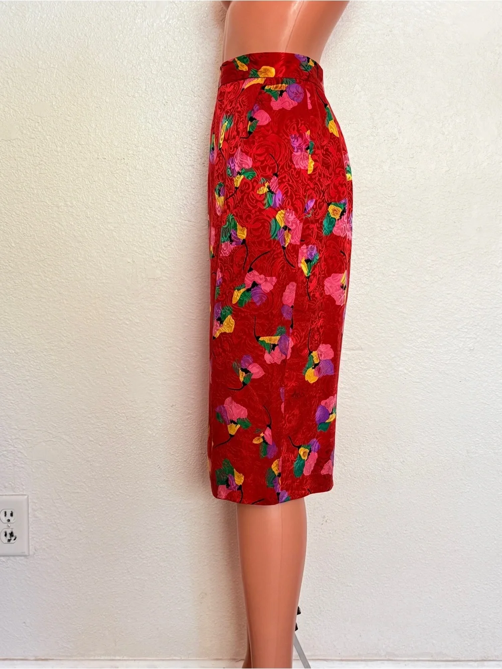 Vtg 100% Silk Red Floral Skirt Suit Set Sz 4